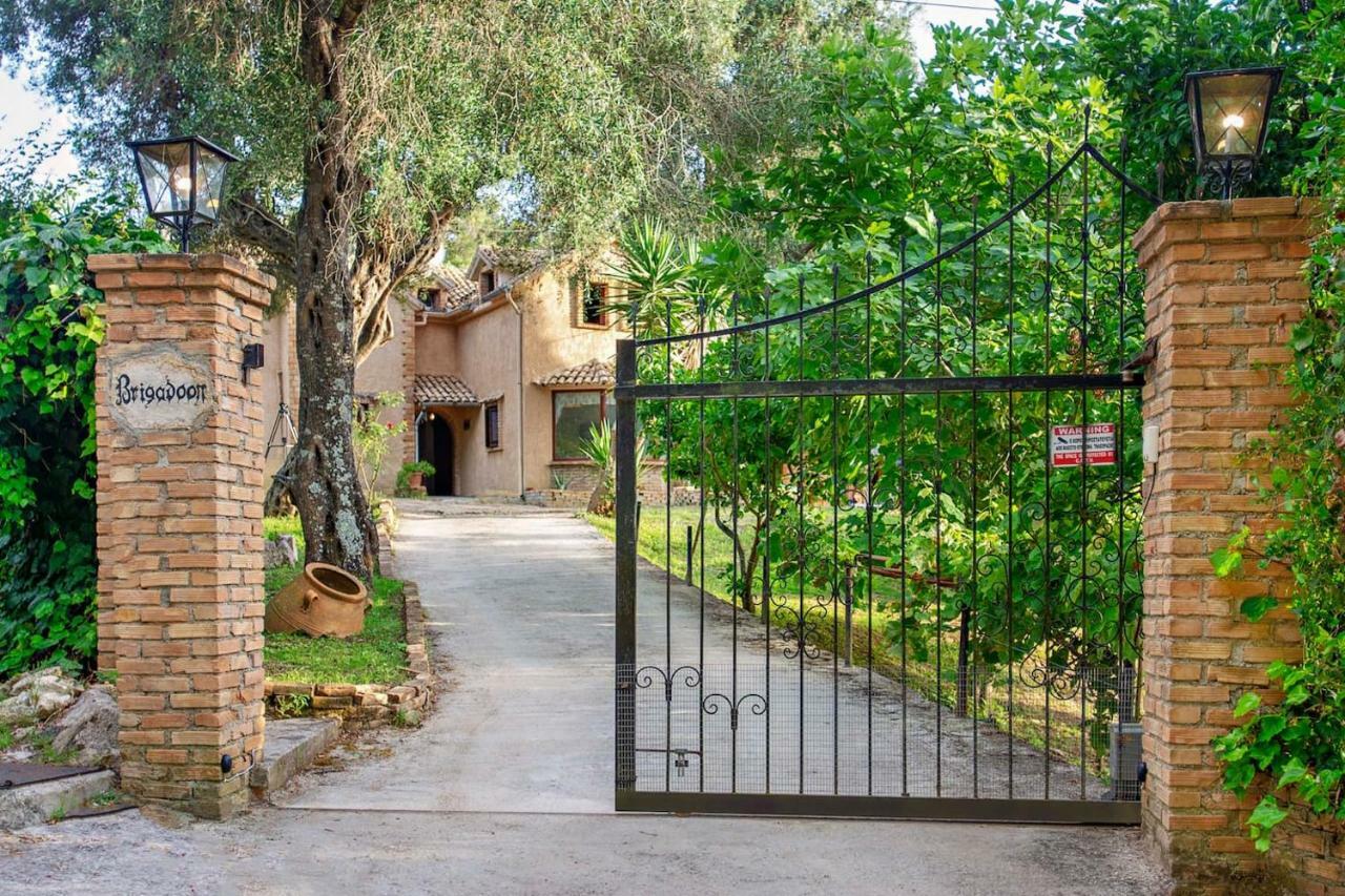 Villa Brigadoon Corfu Agios Ioannis Peristeron  Exterior photo